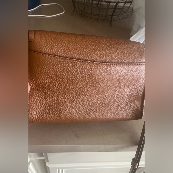 Michael Kors purse like brand new. Used once - Picture 7 of 13